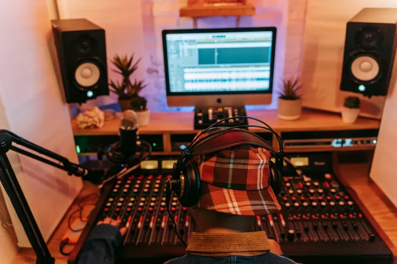 One Hit Blunder: How Rich Hobbyists' Abandoned Recording Studios Are Basically Gifting You a Grammy Setup for Pennies